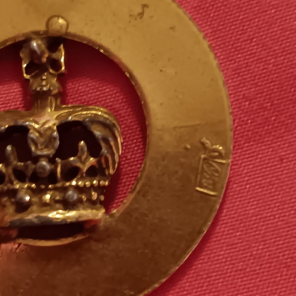 Vintage Coro Pegasus Crown Pendant - Picture 7 of 9